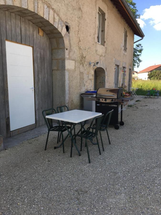 La Chambre Des Bobines Guest House Montigny-sur-l'Ain Exterior photo